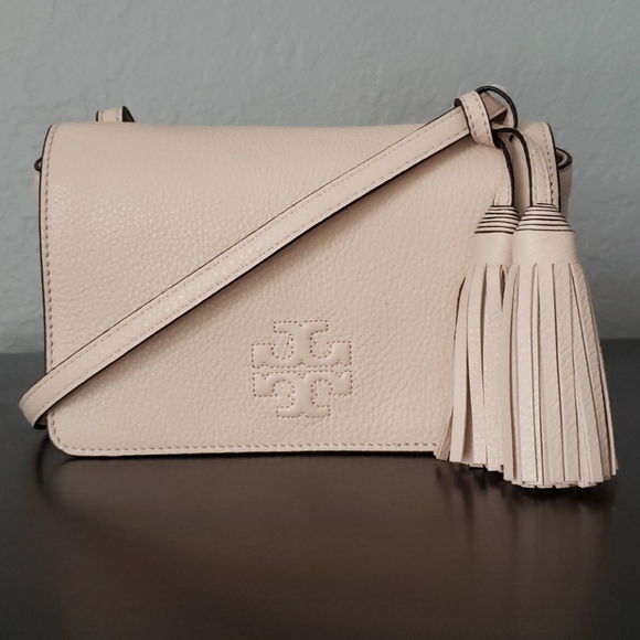 Tory Burch Handbags - ⭐EUC Tory Burch Thea Crossbody
